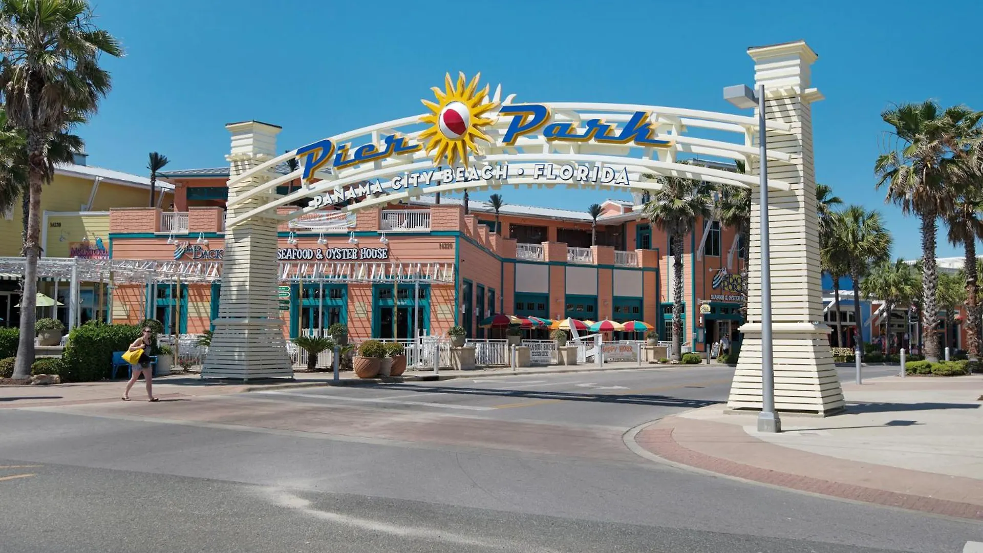 3Br, 3Ba Beachfront Townhome! Sleeps 11! Ocean View! Steps To The Beach! Panama City Beach