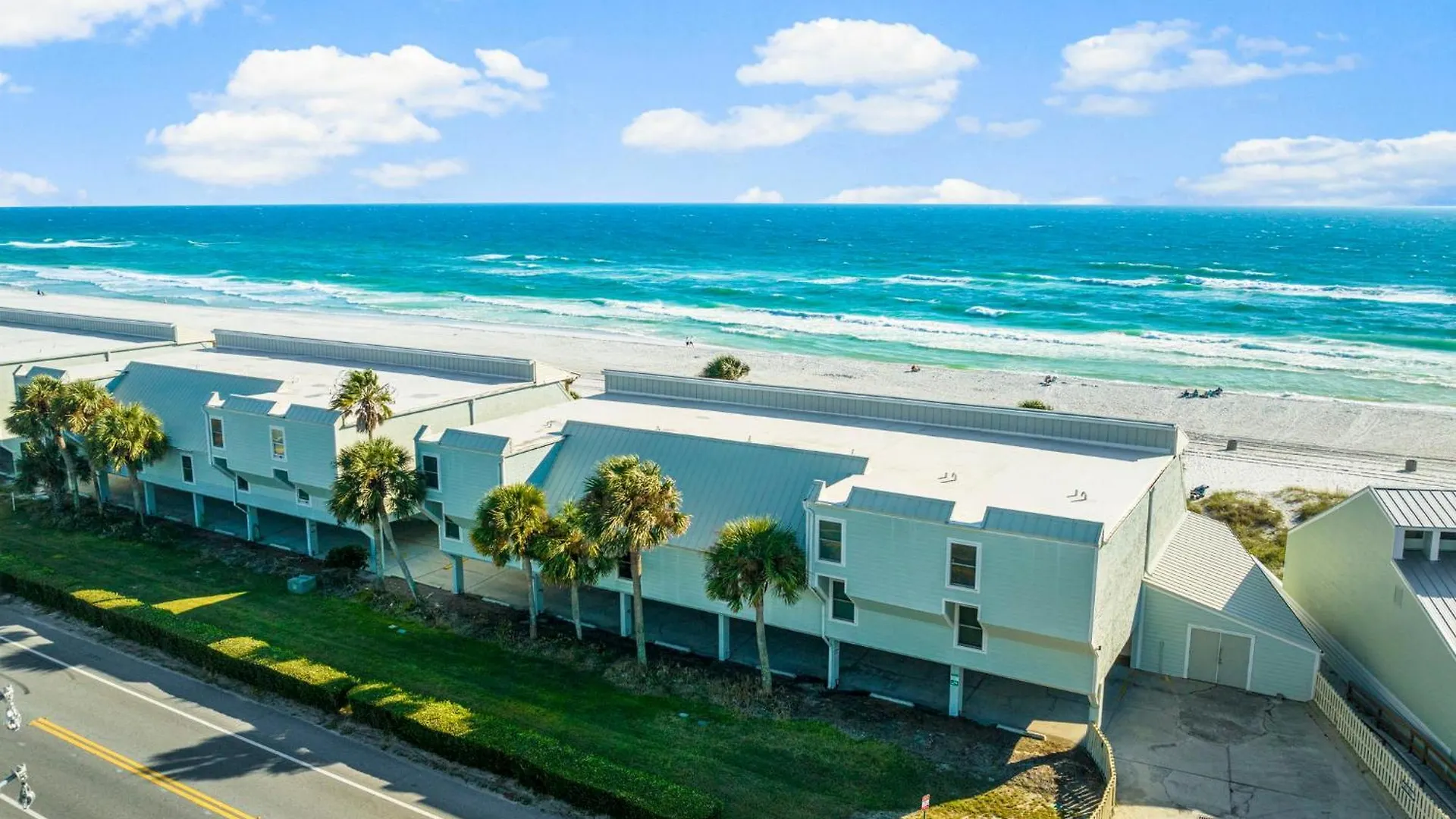 3Br, 3Ba Beachfront Townhome! Sleeps 11! Ocean View! Steps To The Beach! Panama City Beach