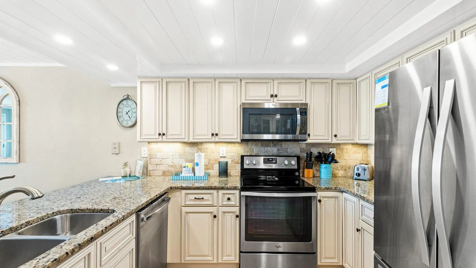 3Br, 3Ba Beachfront Townhome! Sleeps 11! Ocean View! Steps To The Beach! Panama City Beach 0*,  Ηνωμένες Πολιτείες της Αμερικής
