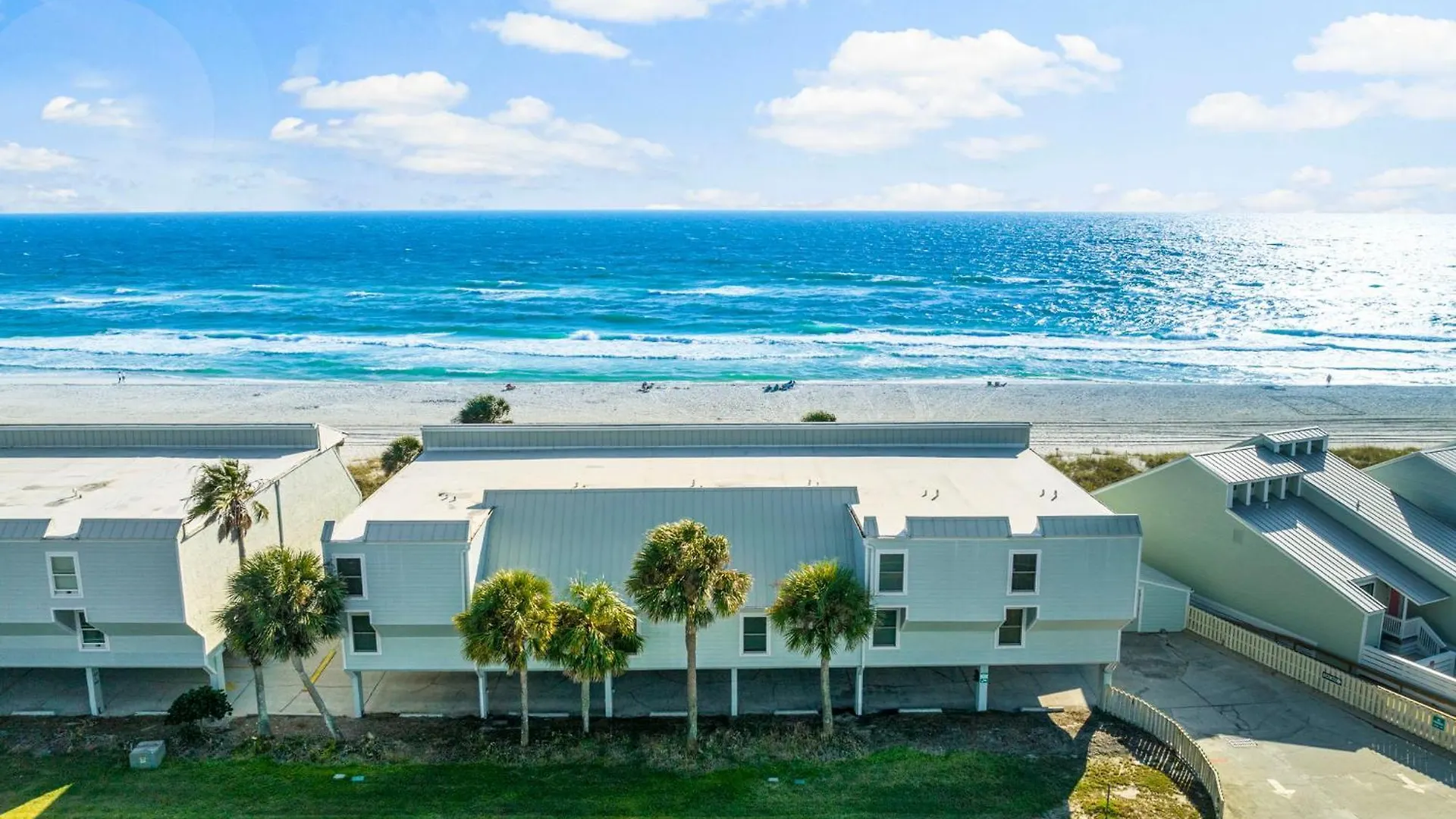 3Br, 3Ba Beachfront Townhome! Sleeps 11! Ocean View! Steps To The Beach! Panama City Beach